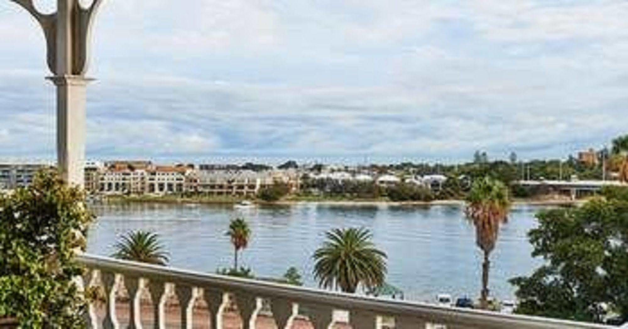 Tradewinds Hotel And Suites Fremantle Eksteriør billede