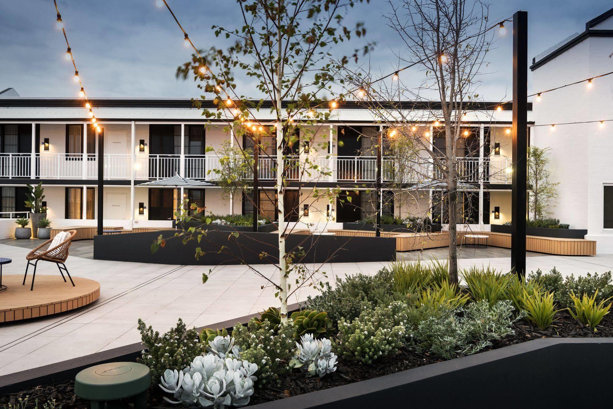 Tradewinds Hotel And Suites Fremantle Eksteriør billede